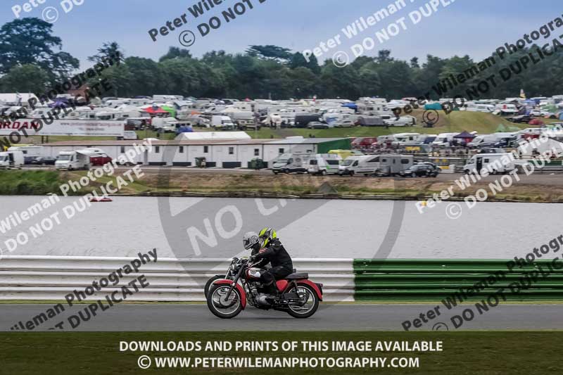 Vintage motorcycle club;eventdigitalimages;mallory park;mallory park trackday photographs;no limits trackdays;peter wileman photography;trackday digital images;trackday photos;vmcc festival 1000 bikes photographs